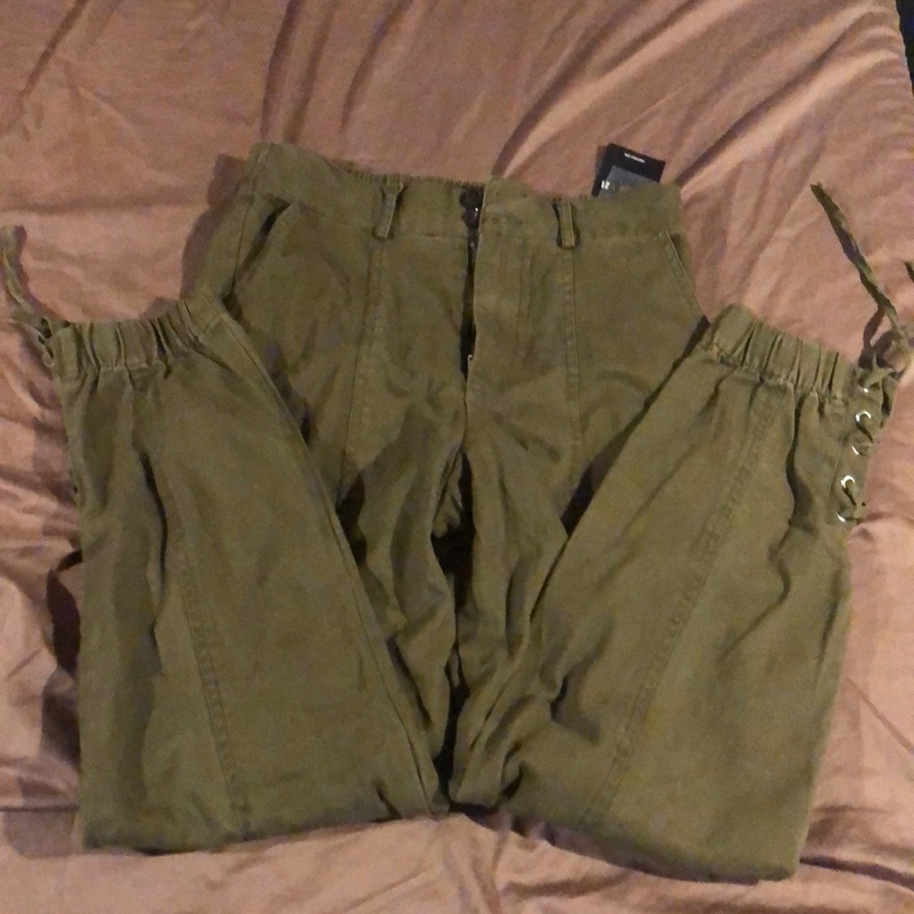 NWT forever21 small army green cargo pants
